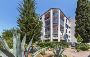 Gorgeous Apartment In Pula With House Sea View